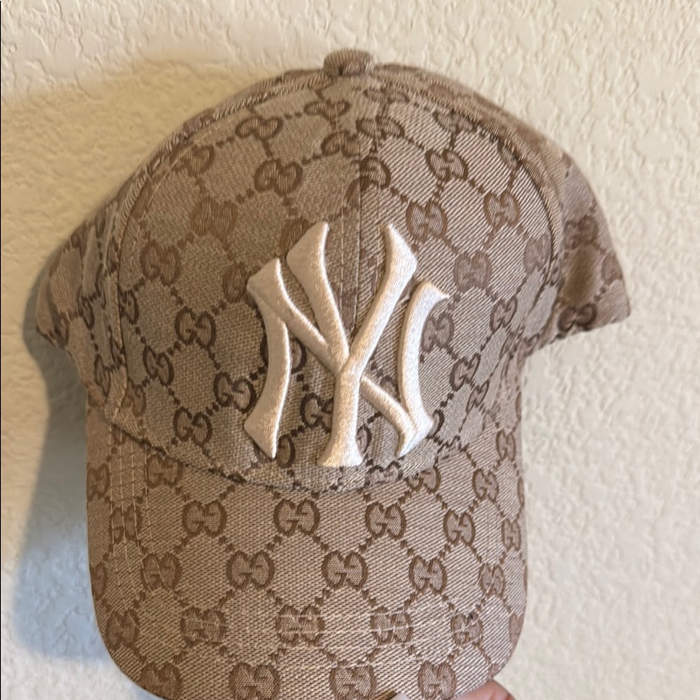 Brown NY Logo cap